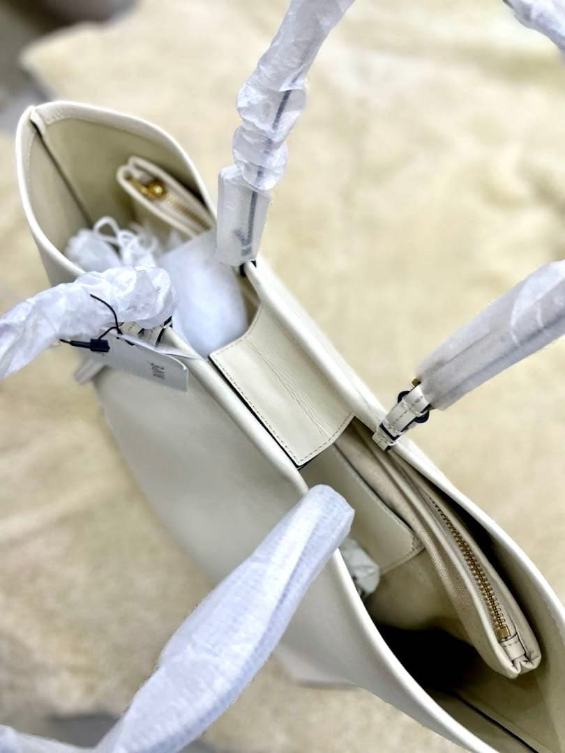 ROPE オフホワイトレザートートバッグ／A4対応／ポーチ付き