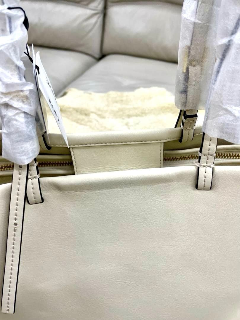 ROPE オフホワイトレザートートバッグ／A4対応／ポーチ付き