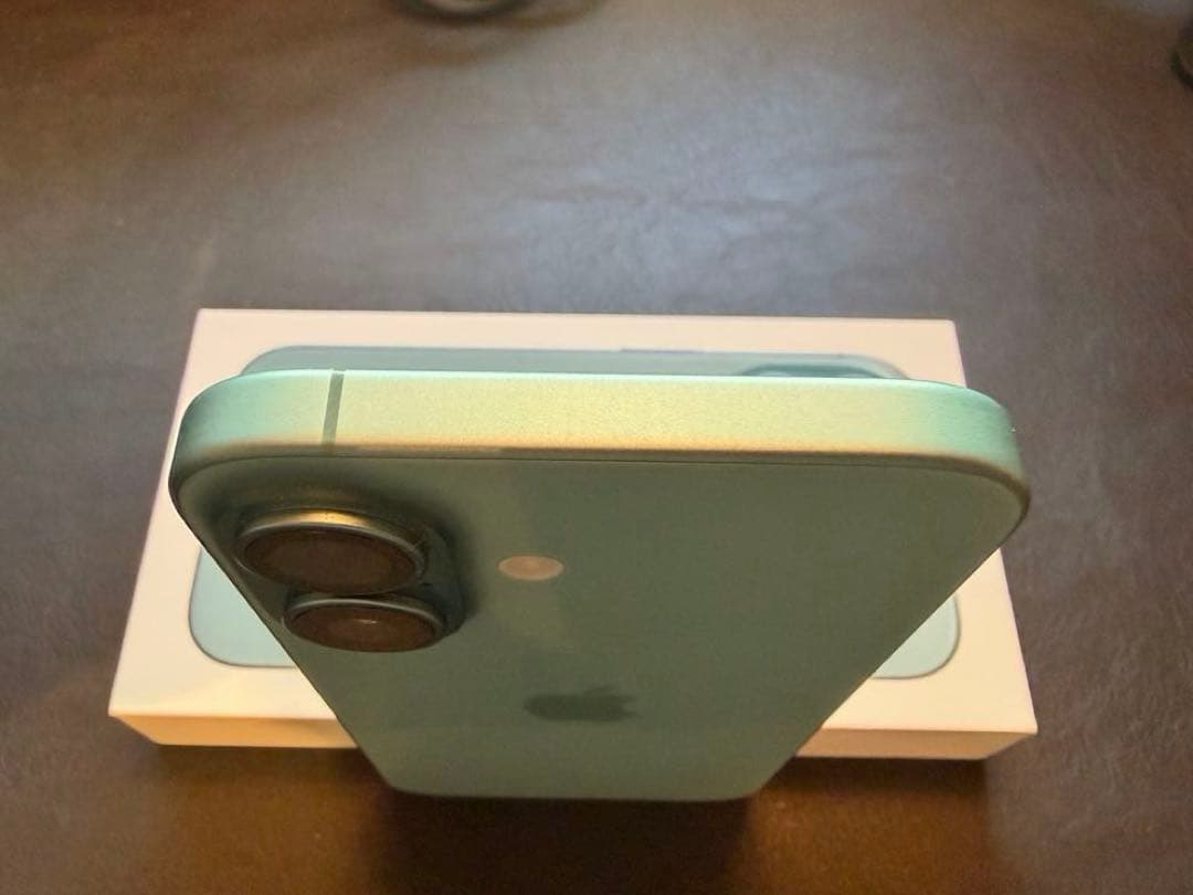 【美品】iPhone 16 128GB ティール