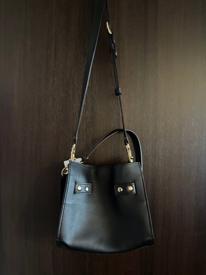 新品シータパランティカ　ブラックレザーショルダーバッグ