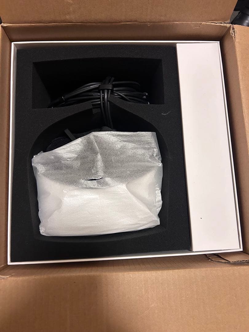 新品 VRゴーグル FOVE 0 アイトラッキングヘッドセット