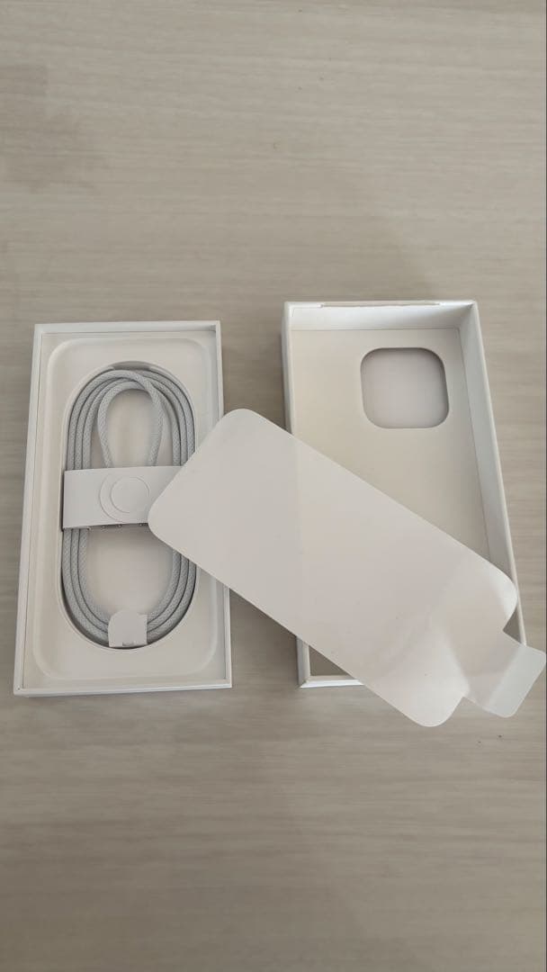 iPhone16Pro 128GB デザートチタニウム