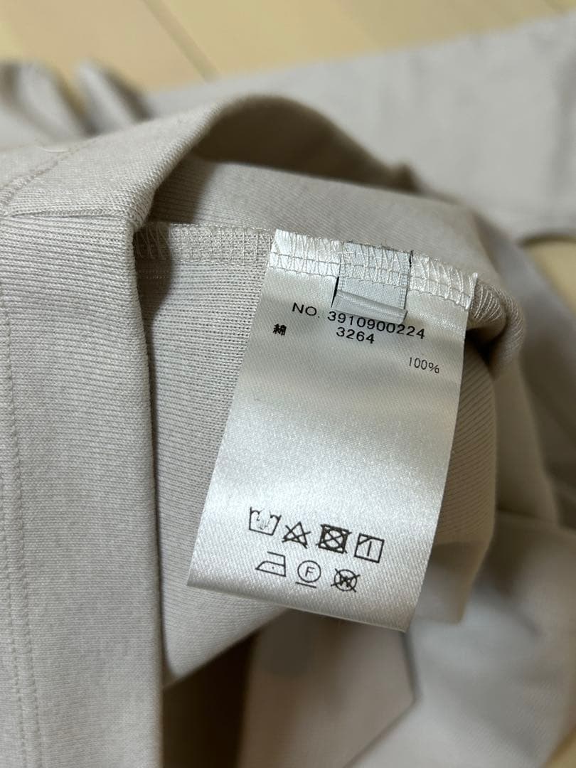 新品未使用　タグ付き　ebure カットソー