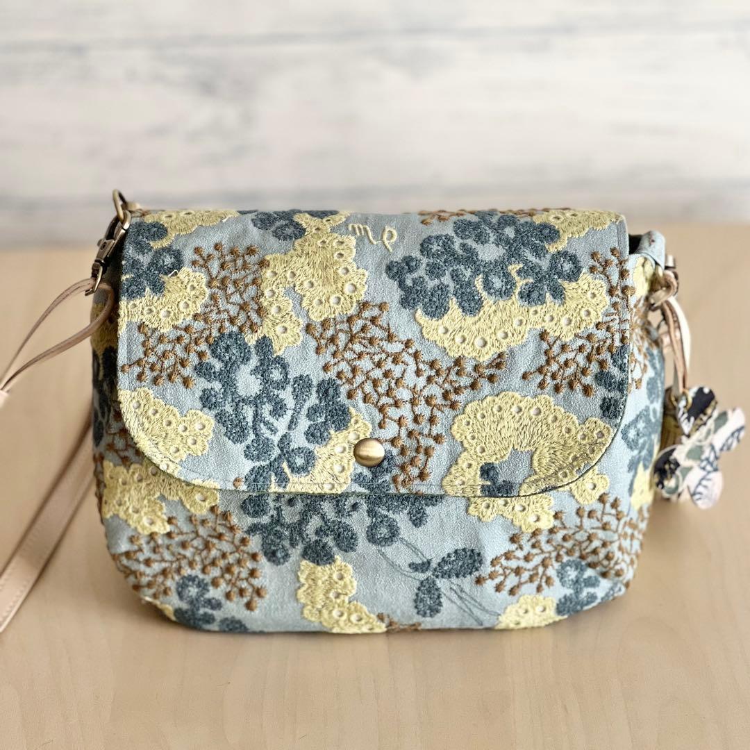 ⭐︎ミナペルホネン コロンとしたショルダーバッグMB602-092