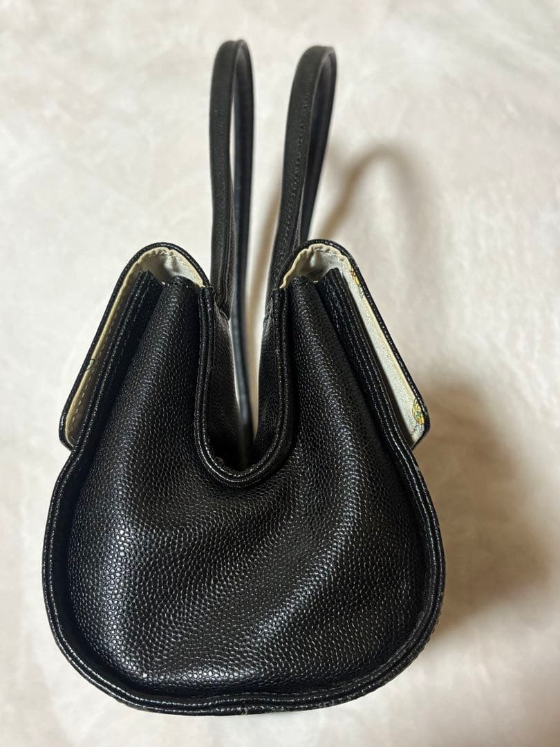 き*様 ヴィンテージ・ヴィヴィアンウエストウッドハンドバッグ牛革製・黒・和服にも