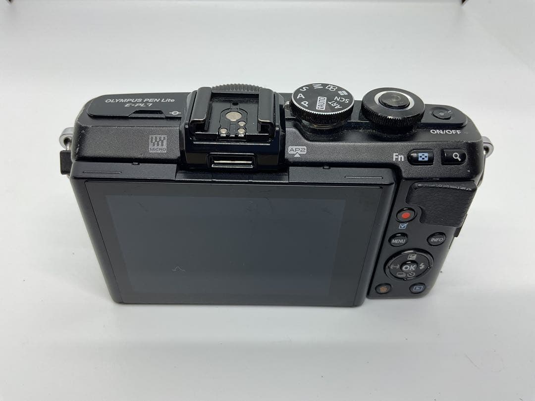 OLYMPUS PEN Lite E-PL7 ダブルレンズセット 15mm