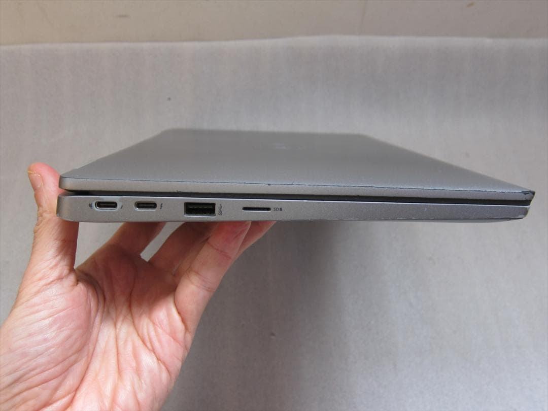 デル11世代Core i7-1185G7/16G/SSD512/13.3フルHD