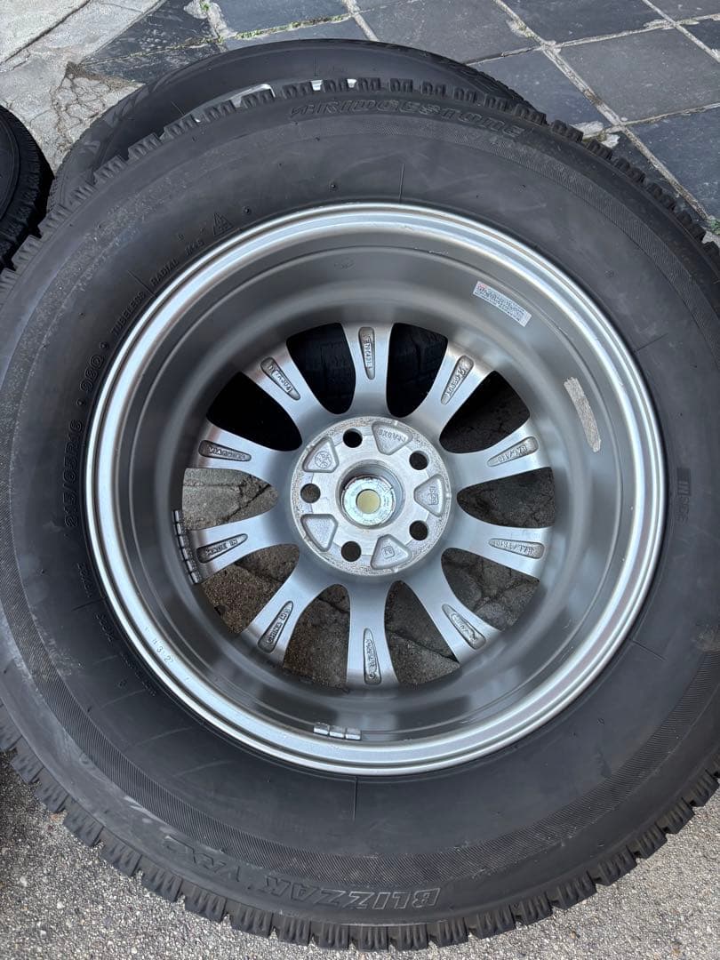 ブリヂストン 215/65R16 タイヤセット　①