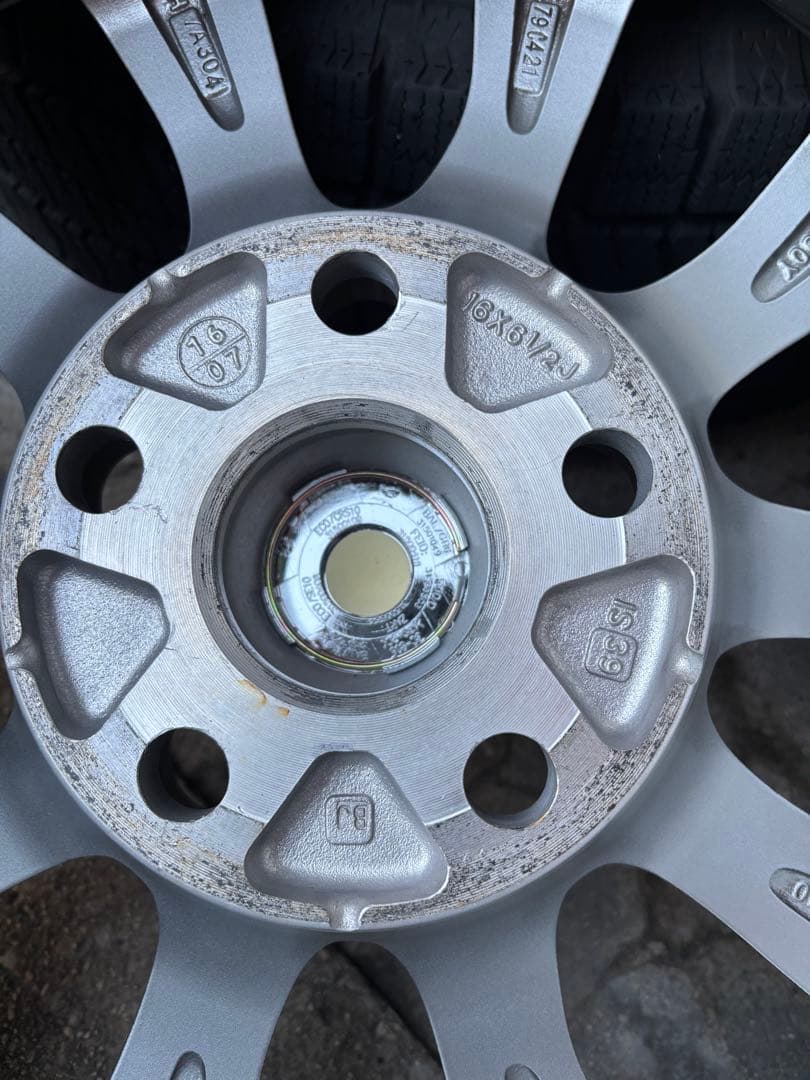 ブリヂストン 215/65R16 タイヤセット　①