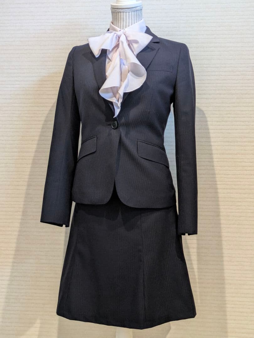 オ*人様 n-line Precious スーツ セットアップ ネイビー ボウタ