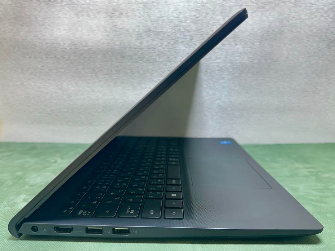 DELL Vostro 3510 ノートPC