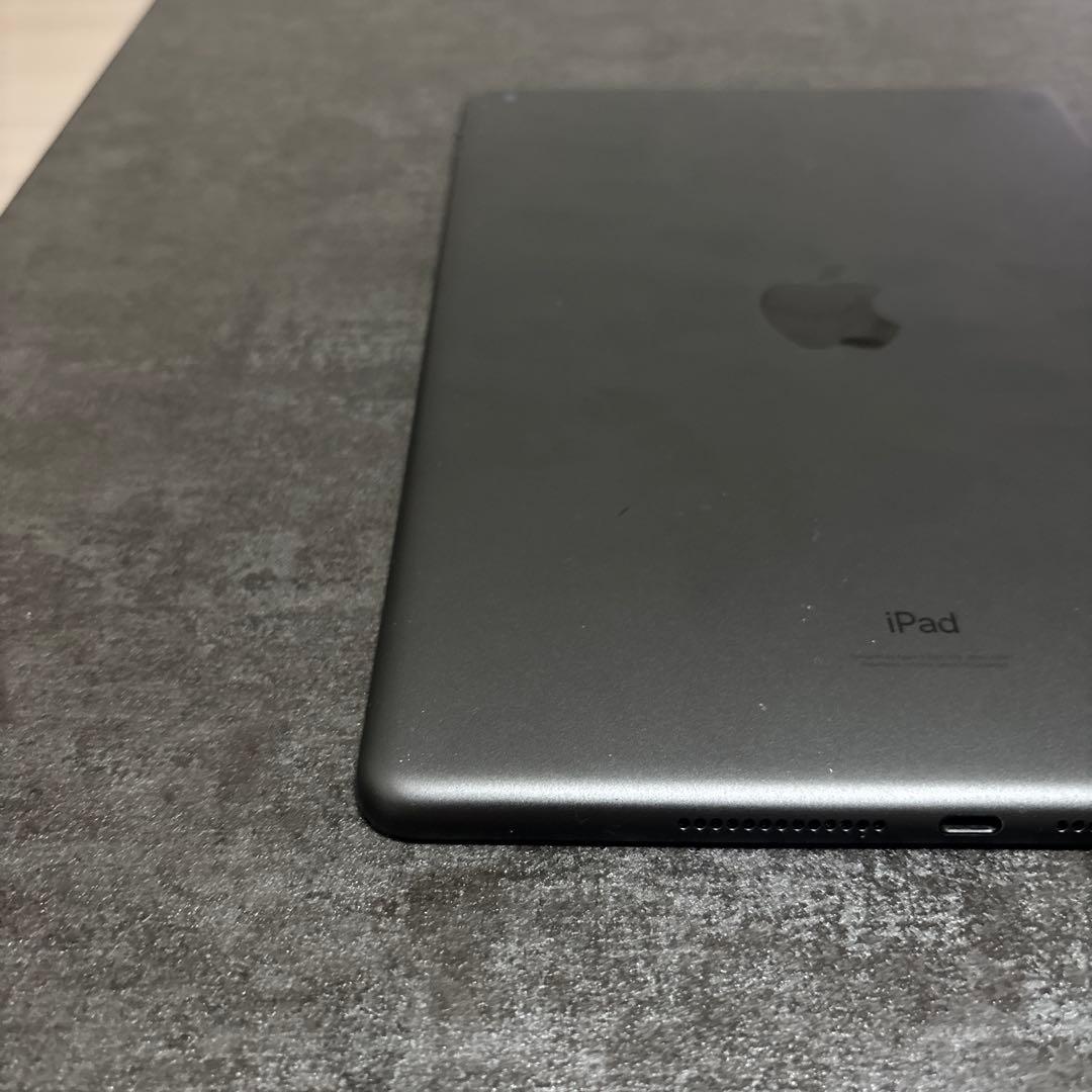 Apple iPad (第9世代) 10.2インチ スペースグレー