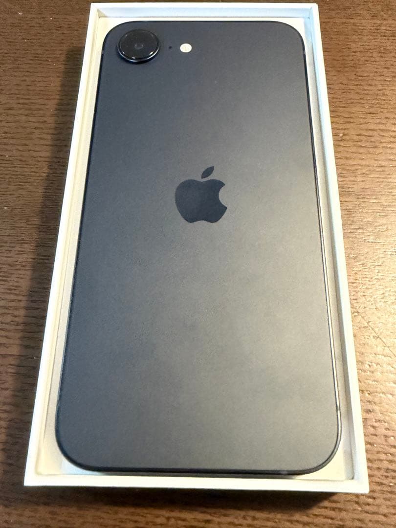 ⭕️ほぼ未使用iPhone16e 128GBブラックバッテリー100% 充放電4回