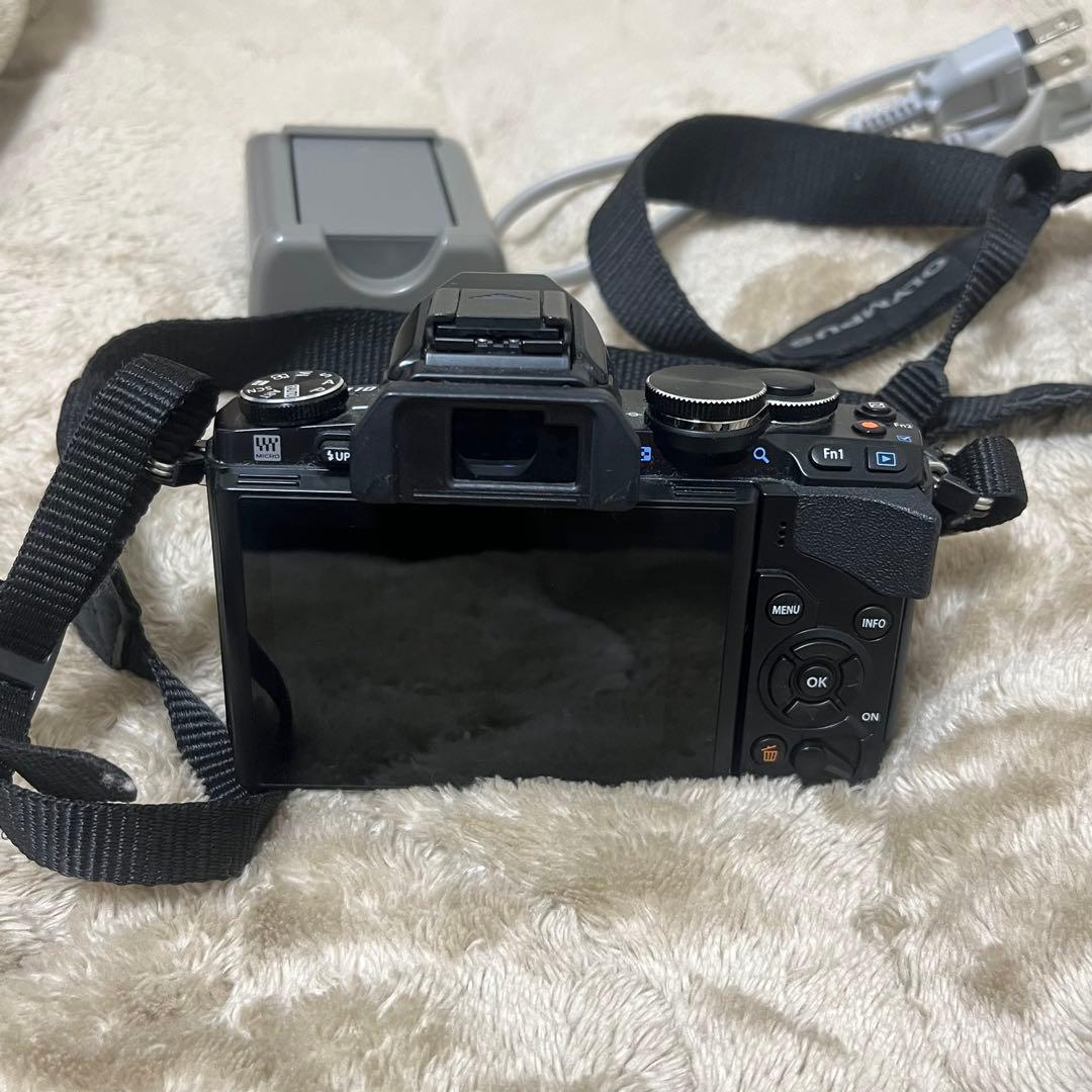 ジャンク品 使用不可 OLYMPUS OM-D ミラーレス一眼カメラ