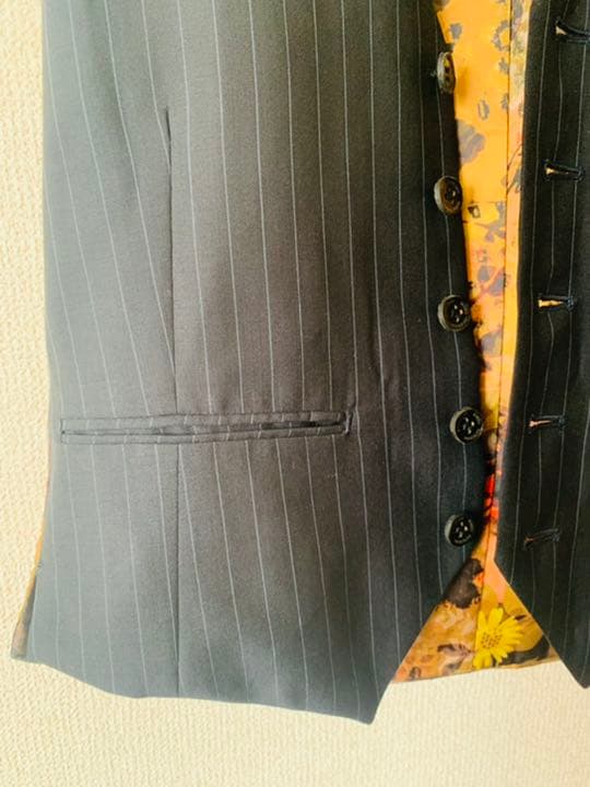 ★極美品★ イサムカタヤマ　バックラッシュ　総柄ベスト　ジレ