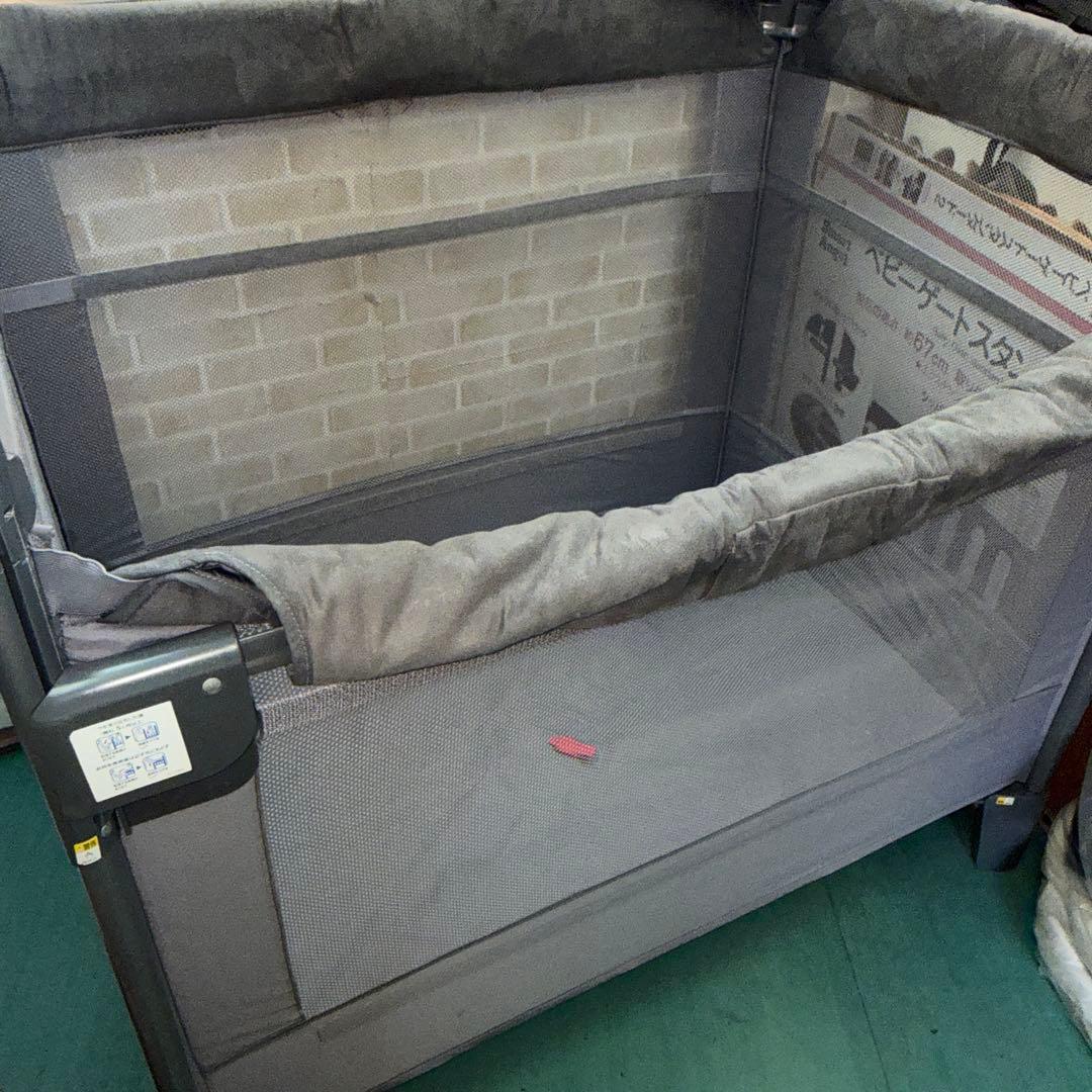 アップリカ　ココネルエアープラス　ベビーベッド　サークル