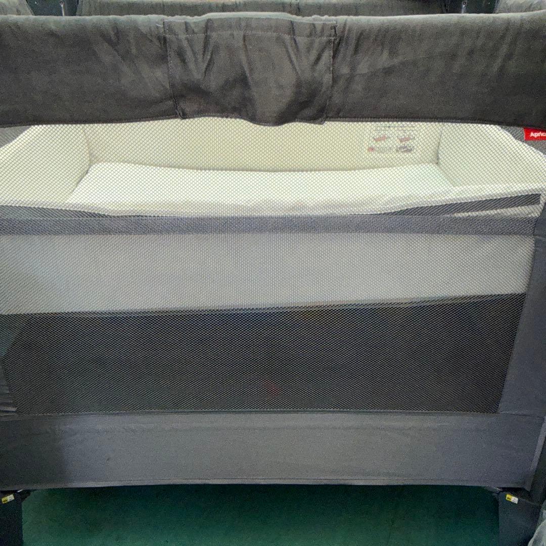 アップリカ　ココネルエアープラス　ベビーベッド　サークル