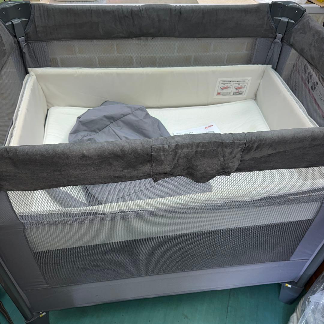 アップリカ　ココネルエアープラス　ベビーベッド　サークル