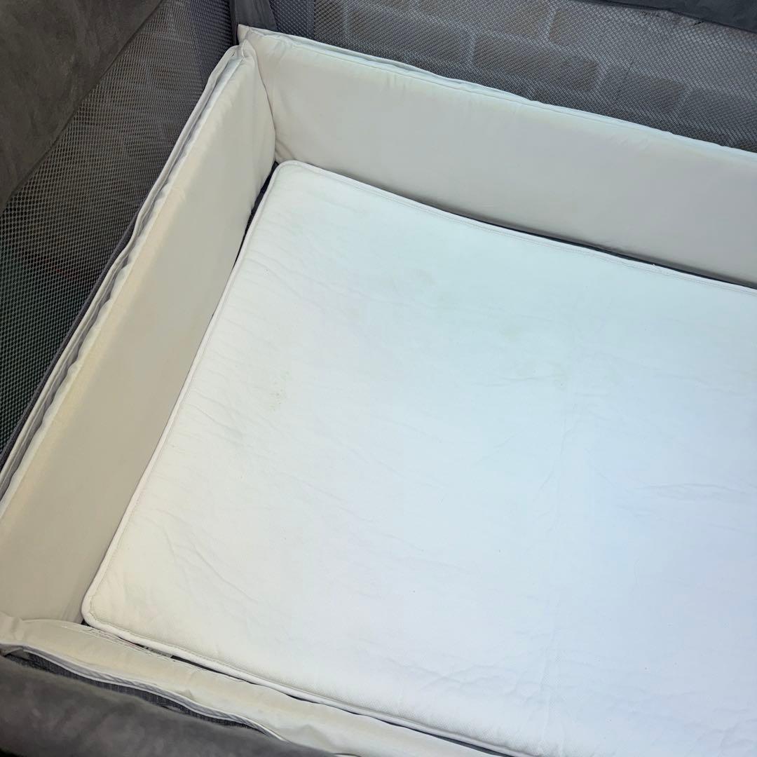 アップリカ　ココネルエアープラス　ベビーベッド　サークル