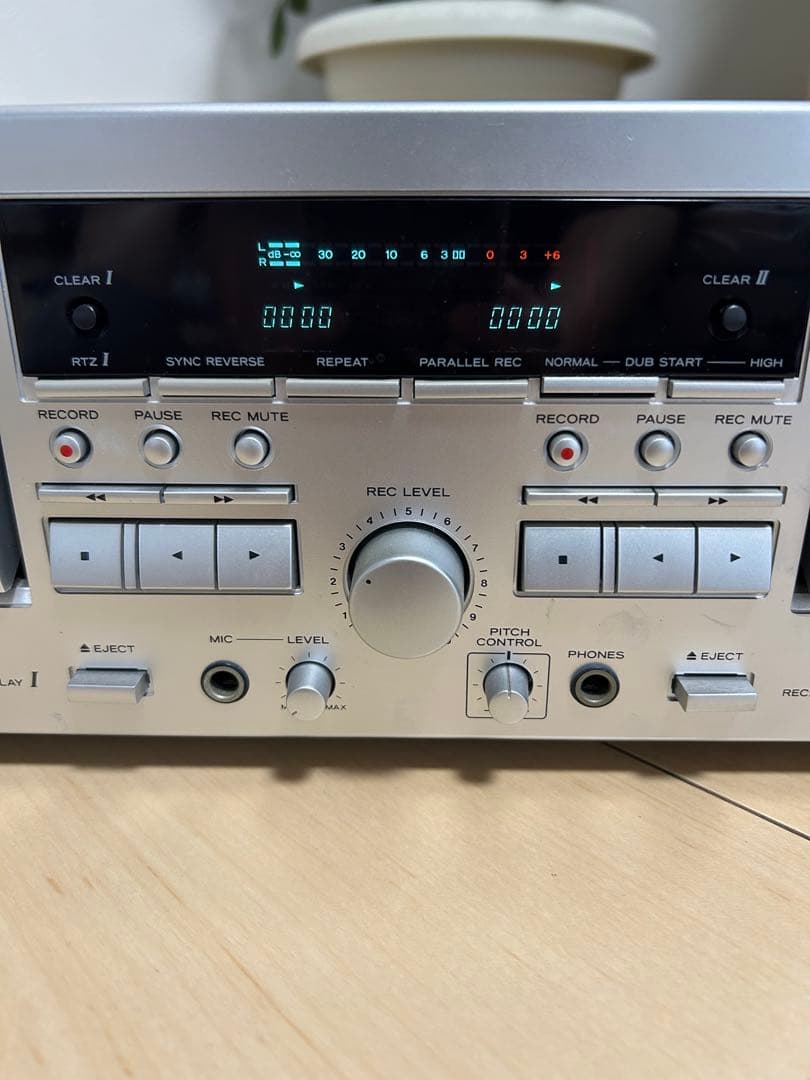 【動作OK！！】ダブルカセットデッキ　TEAC　W-890R　シルバー