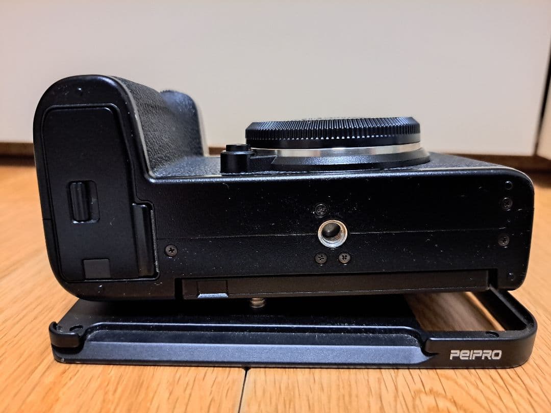 FUJIFILM X-S10 ボディ 予備バッテリー＆メモリーカード付き