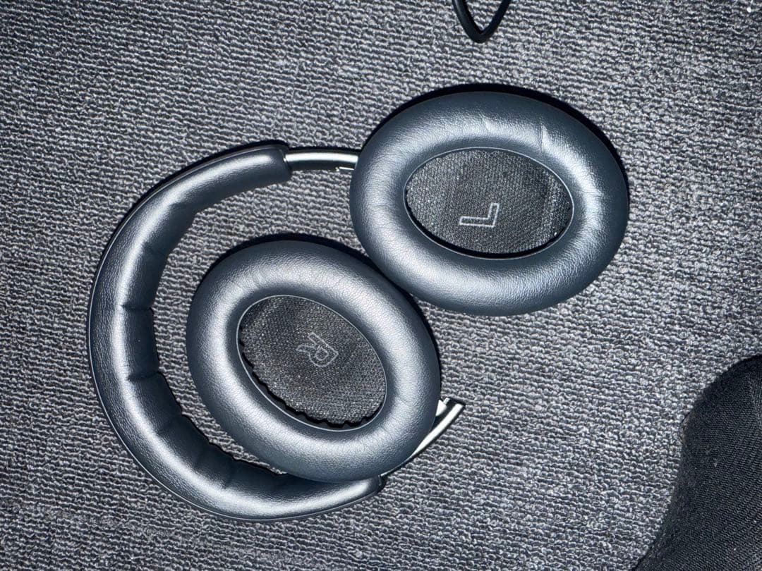 ワイヤレスヘッドホン ブラック