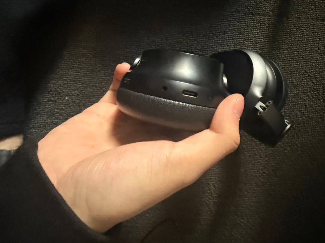 ワイヤレスヘッドホン ブラック