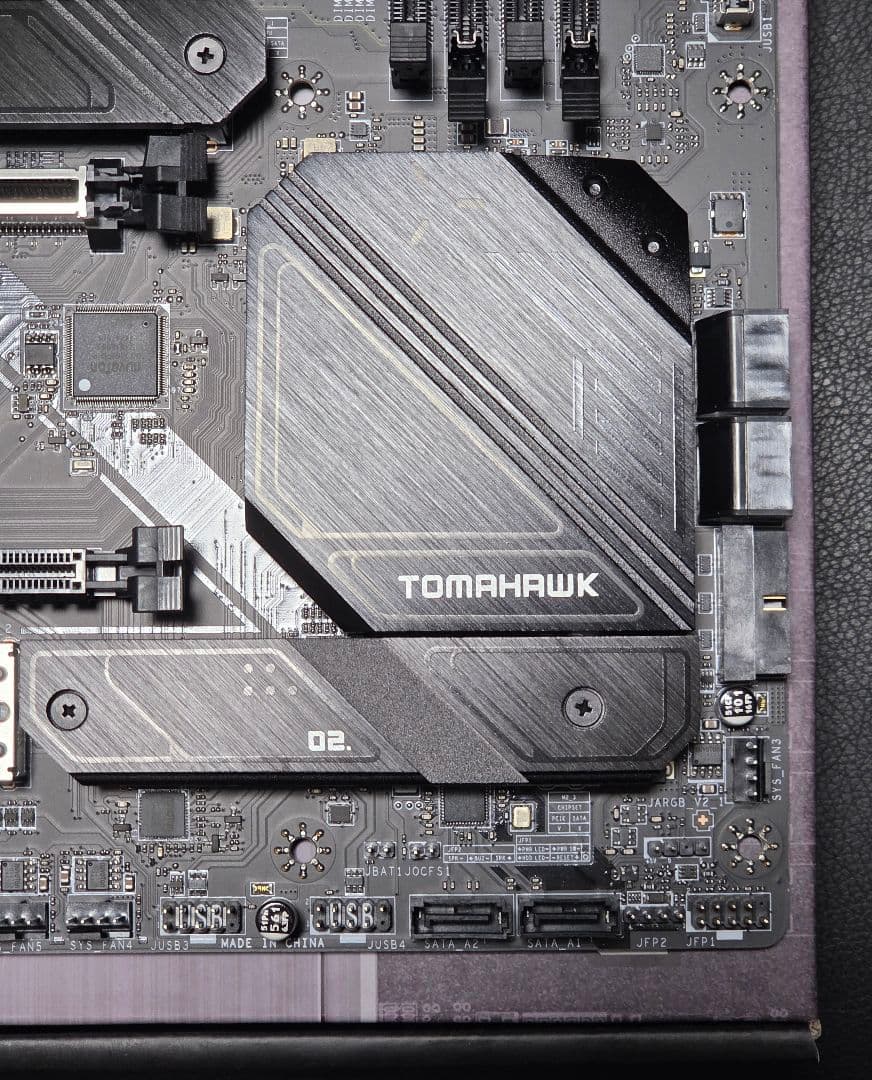 MSI MAG B650 TOMAHAWK WIFI マザーボード