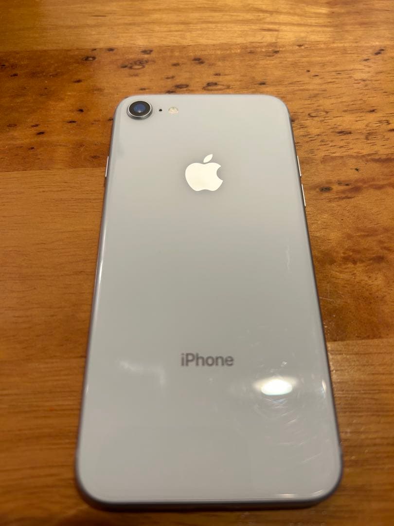 iPhone 8 128gb docomo版