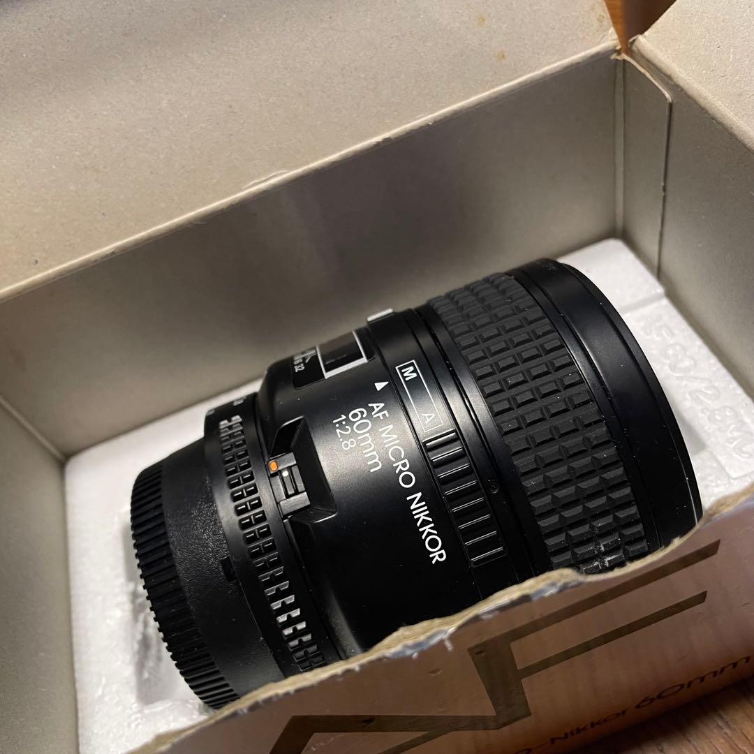 AF MICRO NIKKOR 60mm f/2.8 ニコン　レンズ　箱入り