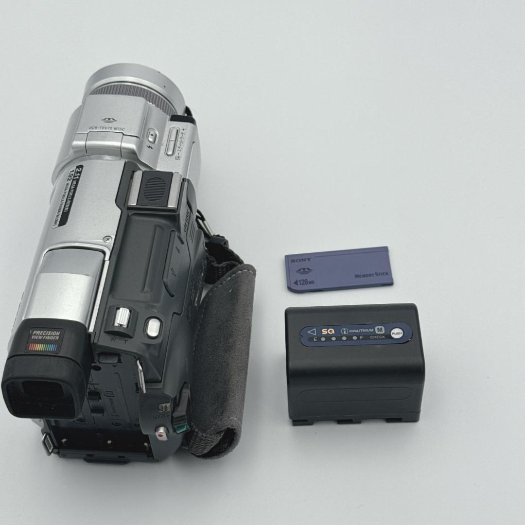 【良品】SONY ビデオカメラ MiniDVハンディカム DCR-TRV70