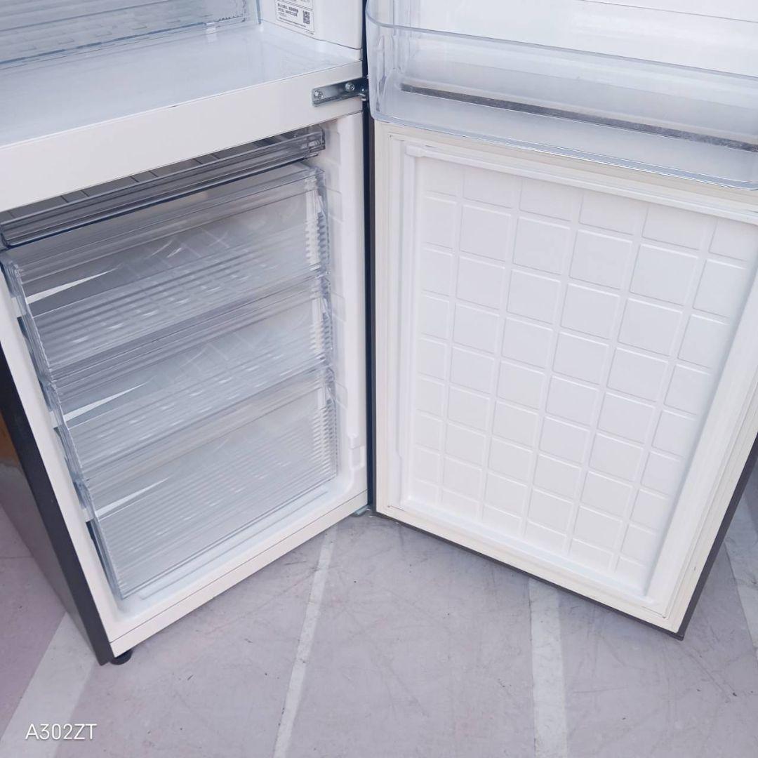 D103 送料設置無料 SHARP　最新モデル　大型冷蔵庫　280L