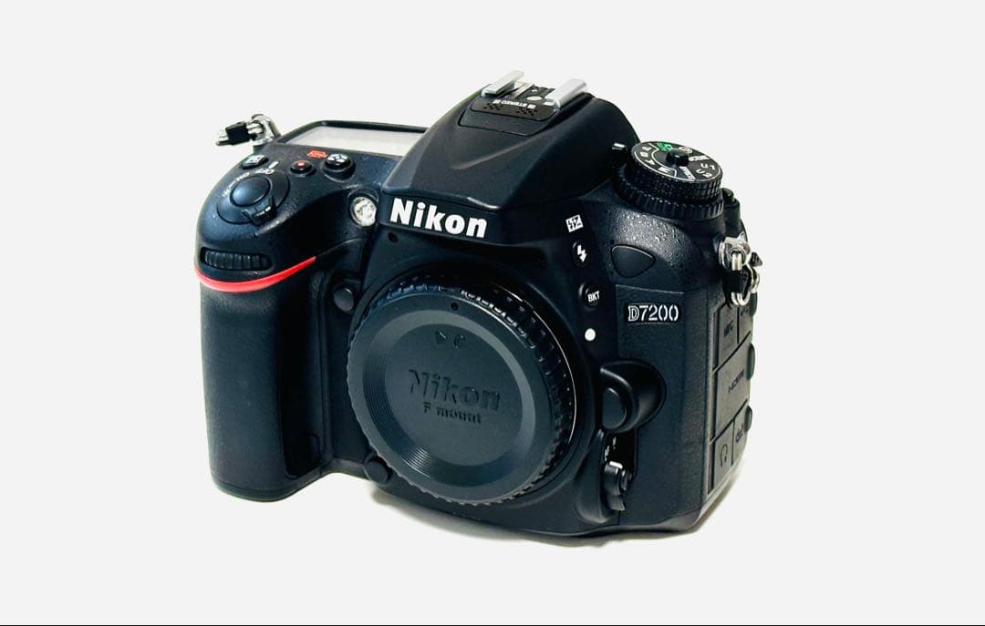 ☆撮影数極少7000回以下☆Nikon D7200 ボディのみ　ニコンDX機美品