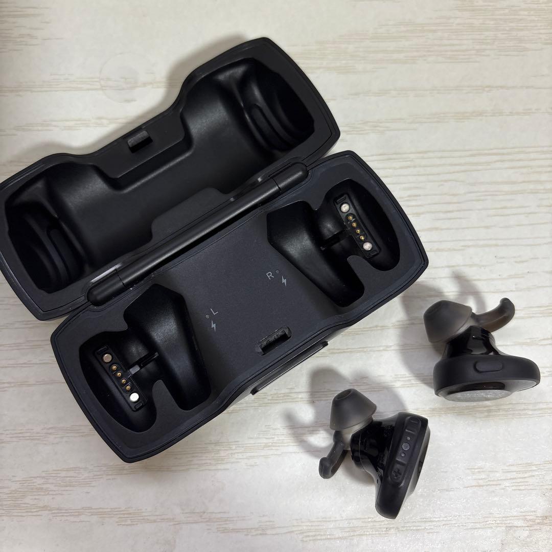 Bose sound sport free / ワイヤレスイヤフォン