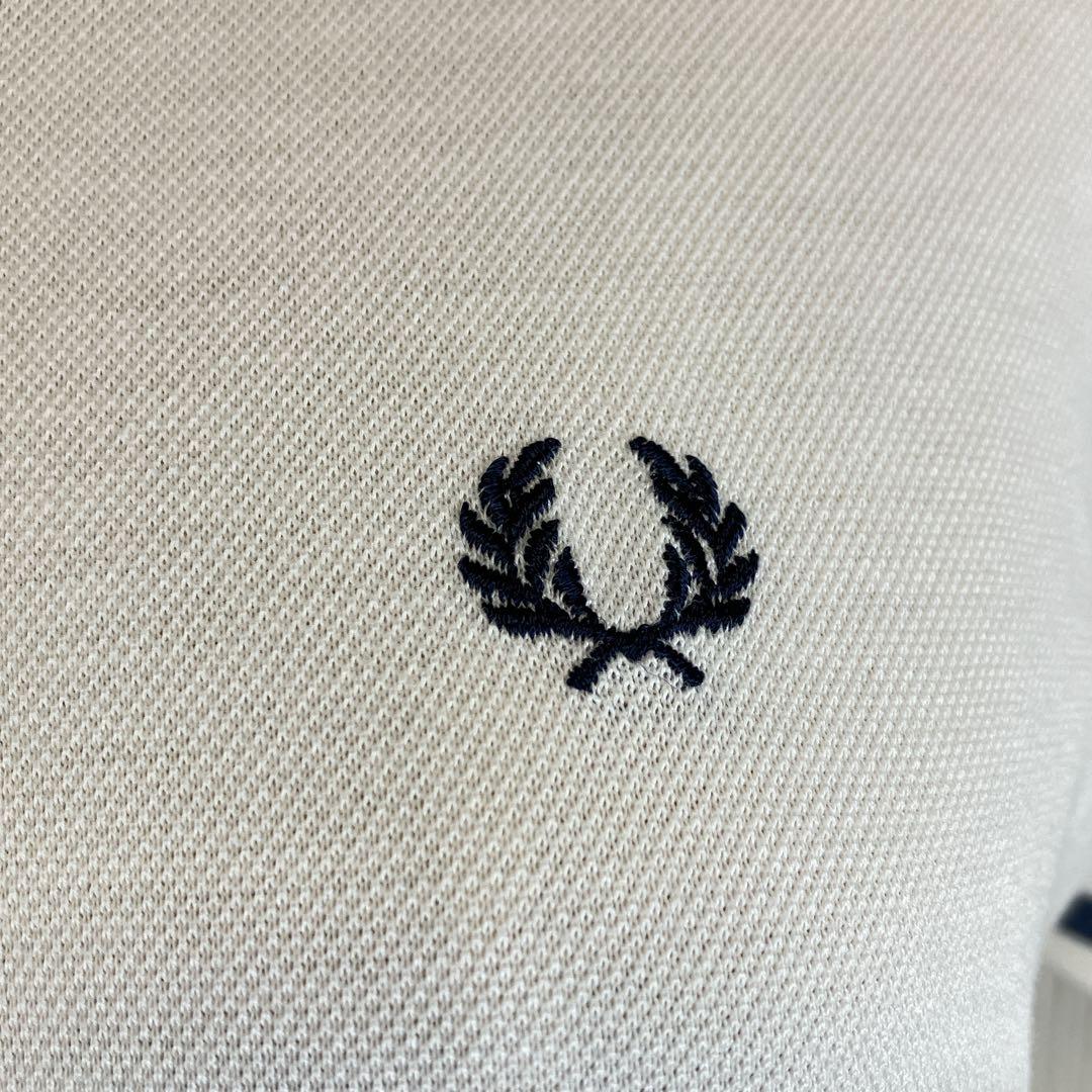 【希少】FRED PERRY ＊ フリル襟 ライン入り ポロシャツ