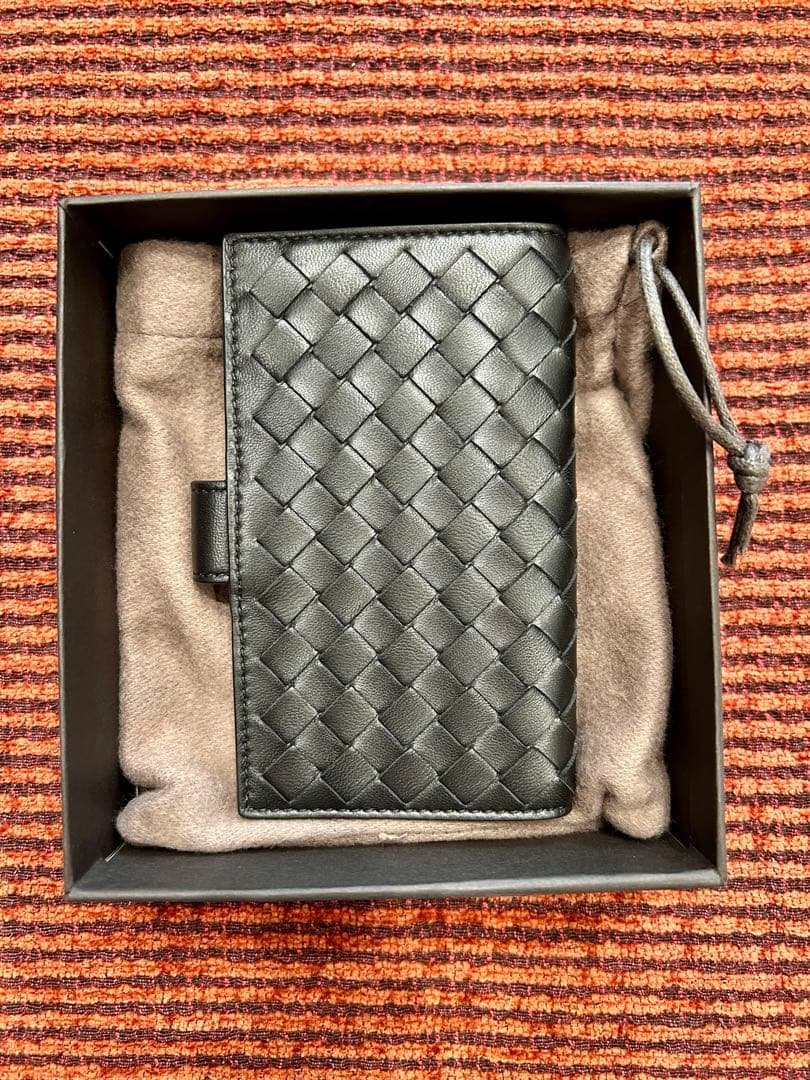 ブラックレザー編み込みキーケース