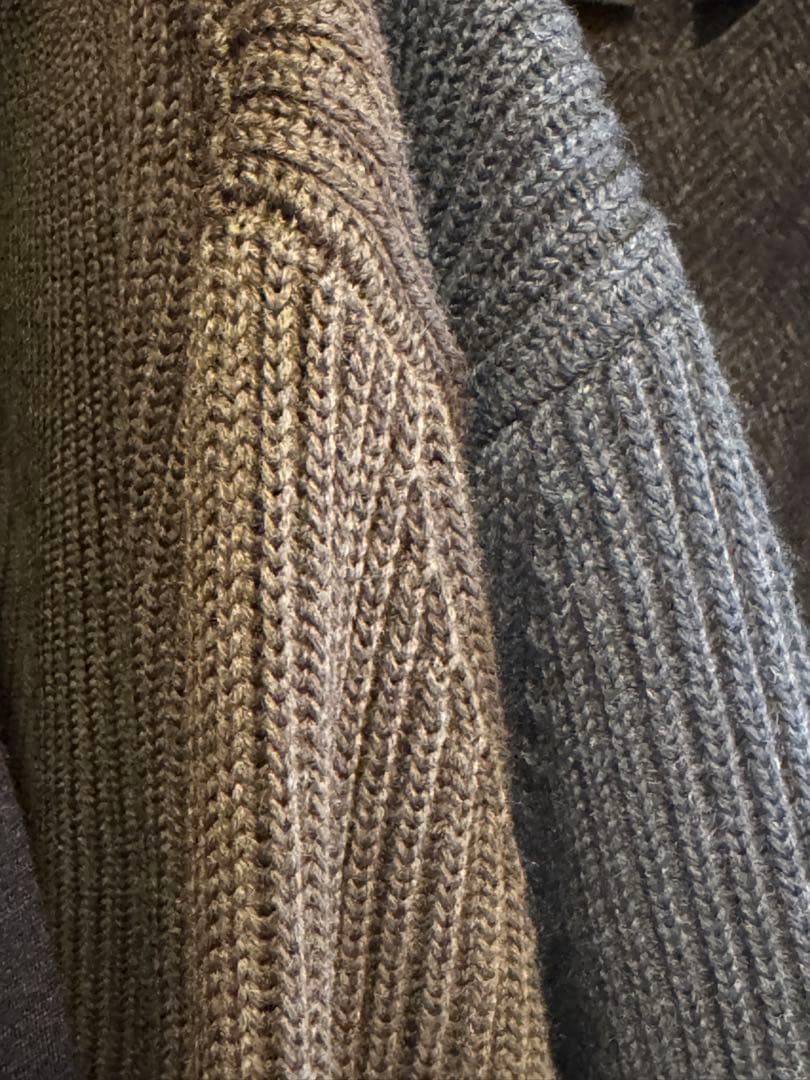 ANDERSEN-ANDERSEN ダークカーキ ニットセーター