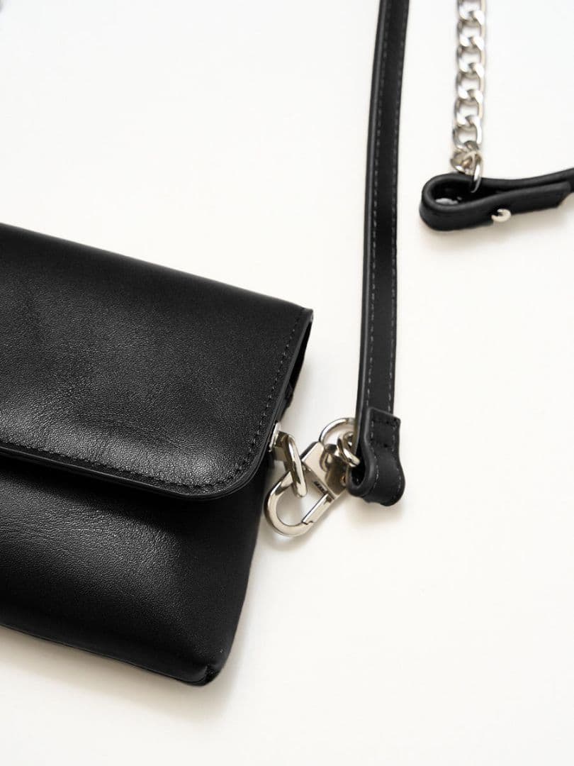 【未使用】YENN チェーンベルトポーチ 黒