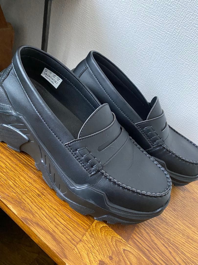 AKIKOAOKI ブラック ローファー 厚底