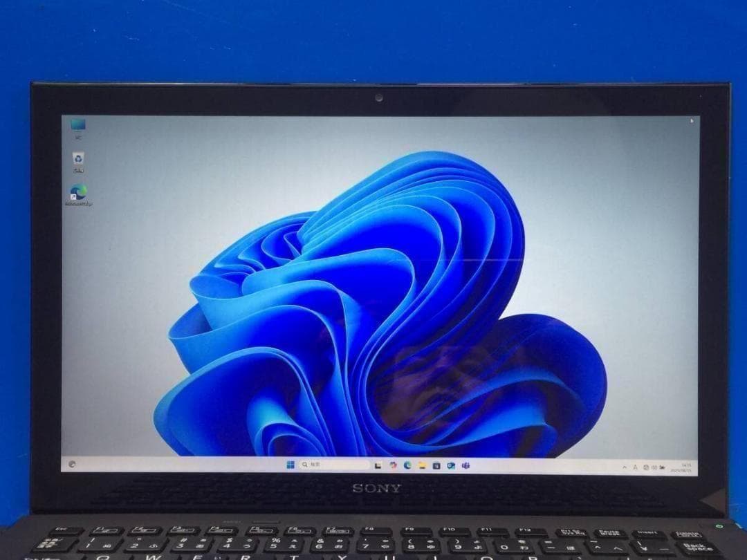 SONY VAIO SVP132 13.3型高解像度 軽量・コンパクトノート