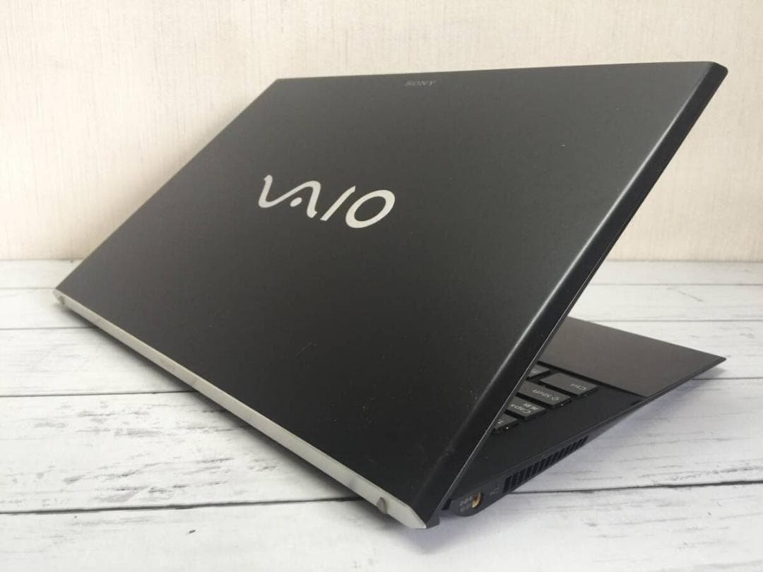 SONY VAIO SVP132 13.3型高解像度 軽量・コンパクトノート