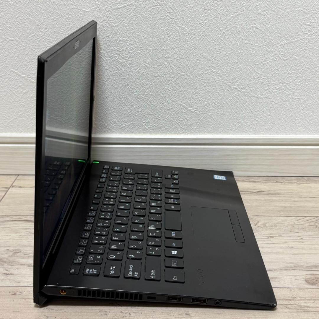 軽量約888g快速モデル 11世代 国産dynabook i5 16G 256G