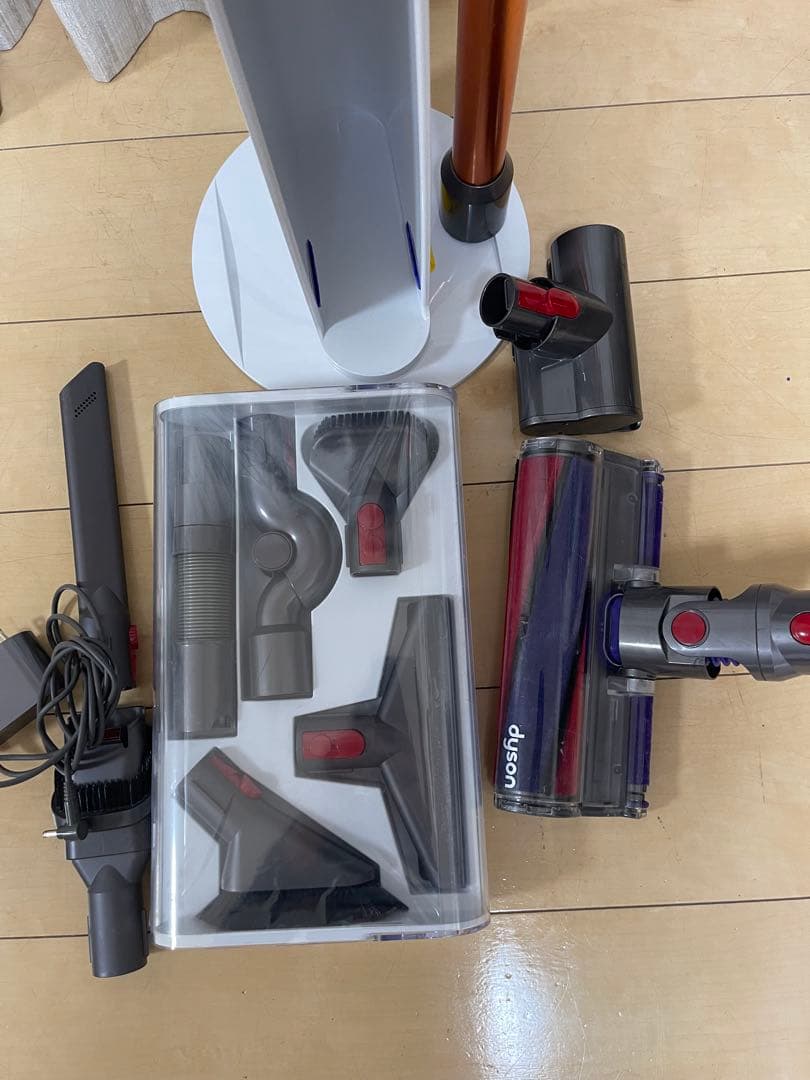 【美品】dyson V10 SV12　純正フロアドック付エコーモード63分