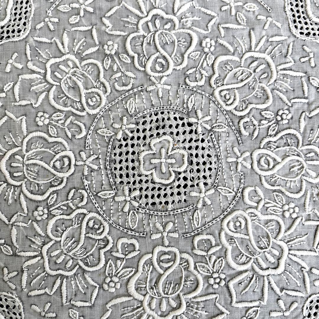 汕頭 スワトウ刺繍ハンカチ（30×30cm） ３枚セット新品未開封