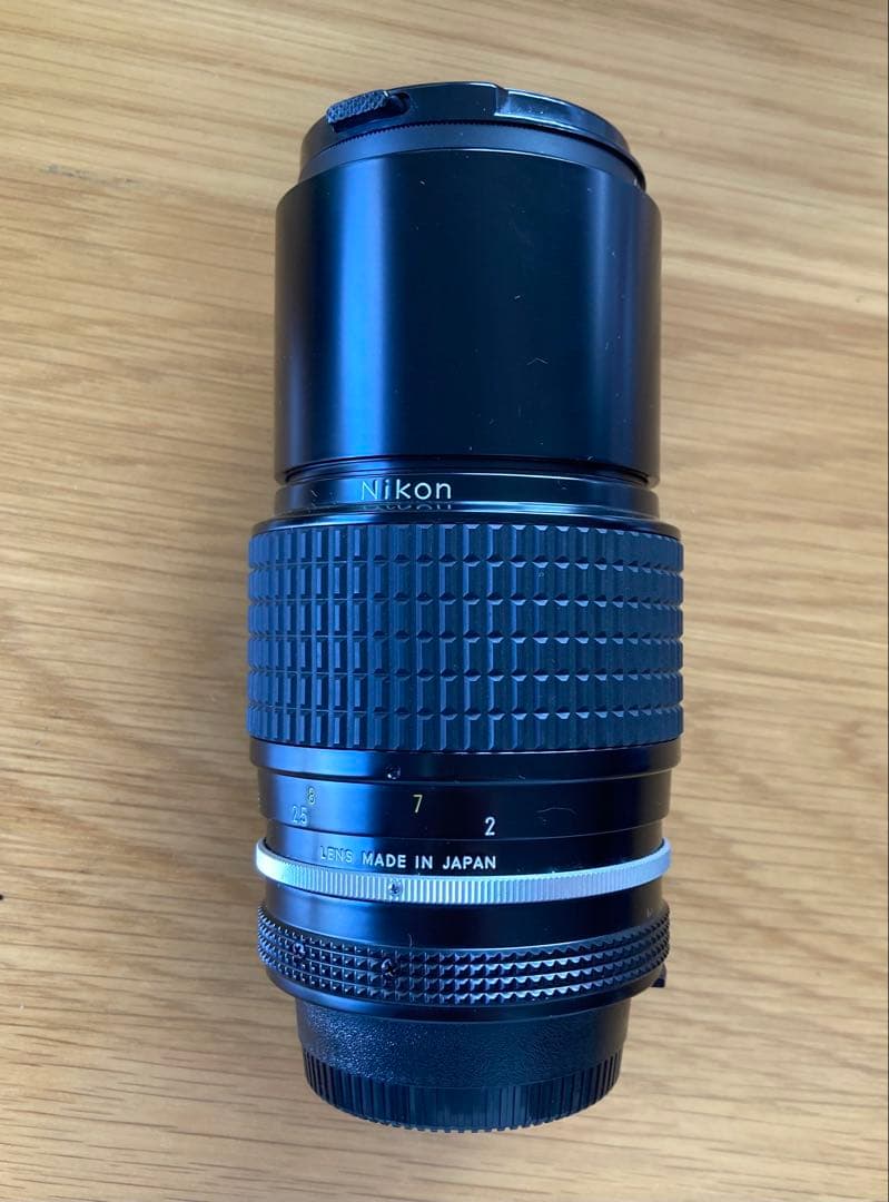 Nikonズームレンズ　NIKKOR200mm