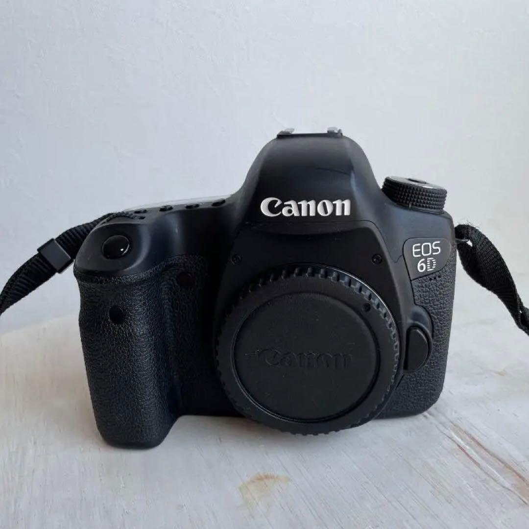 フルサイズ 一眼レフ EOS 6D ボディ + バッテリー x2 + 充電器