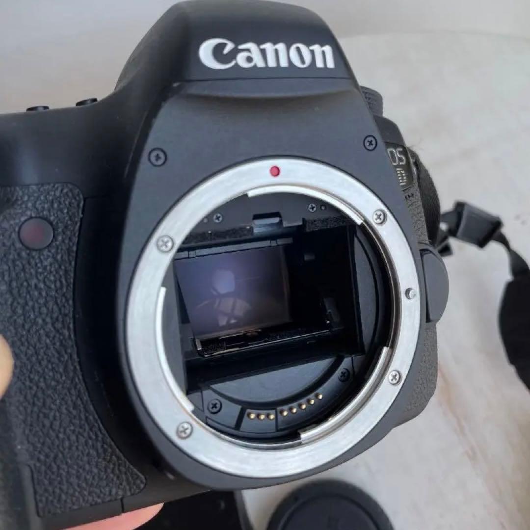 フルサイズ 一眼レフ EOS 6D ボディ + バッテリー x2 + 充電器