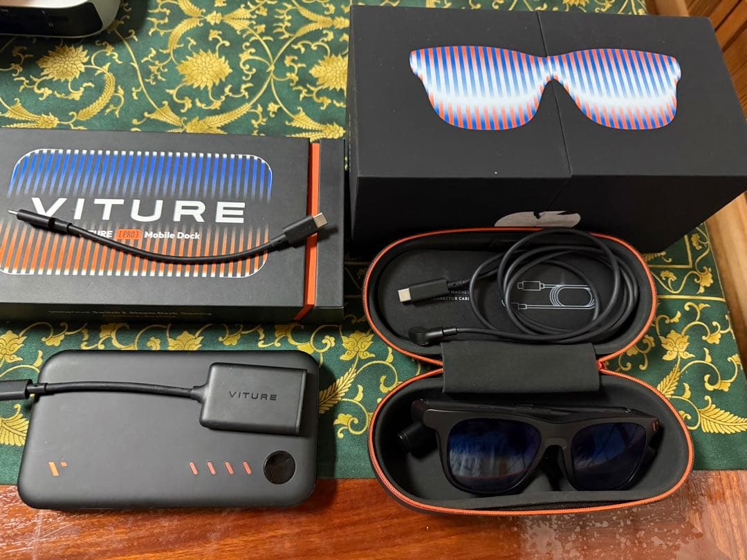 VITURE Pro XR グラス＋VITURE Pro モバイルドック