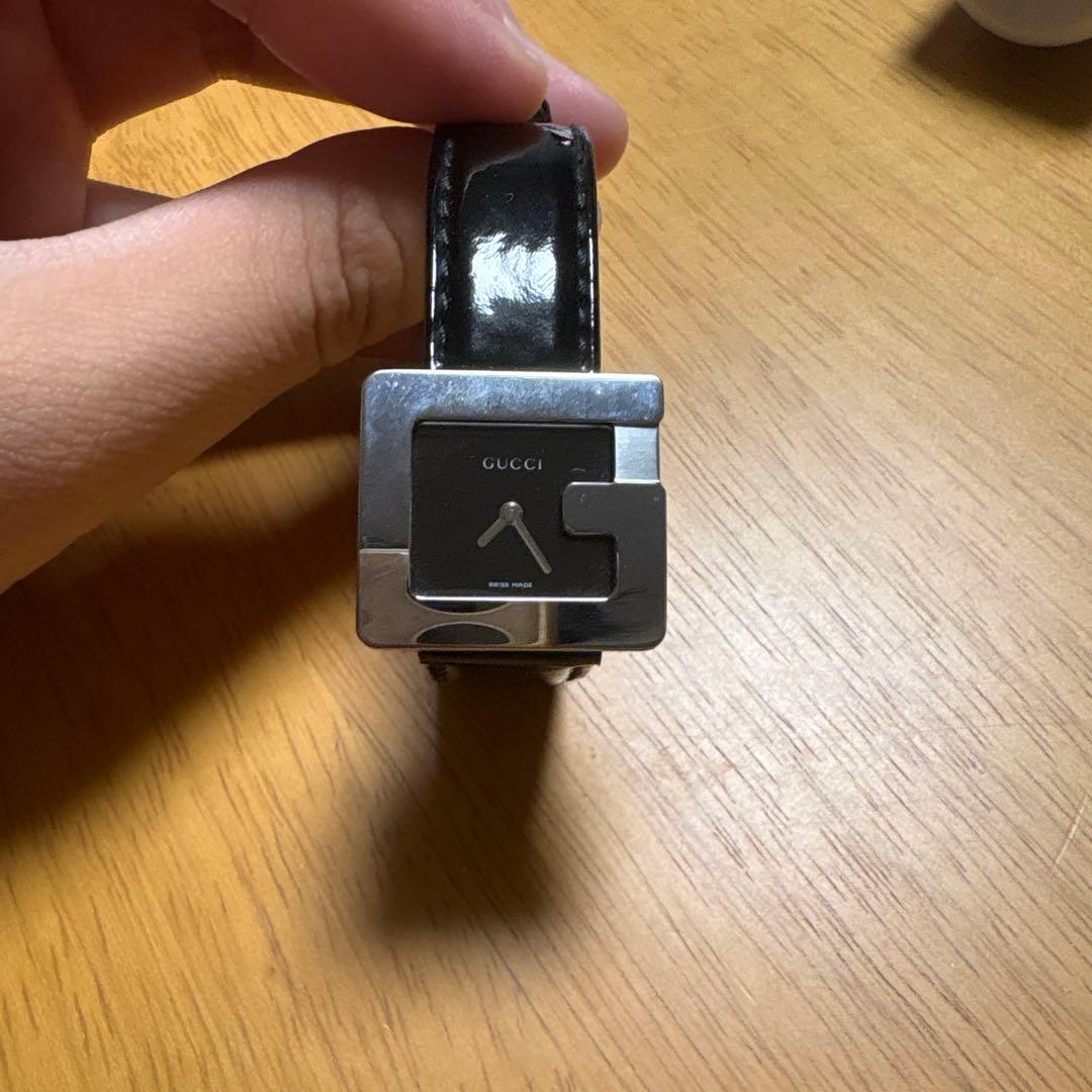 GUCCI バングルウォッチ Mサイズ（電池切れ・動作未確認／ジャンク扱い）