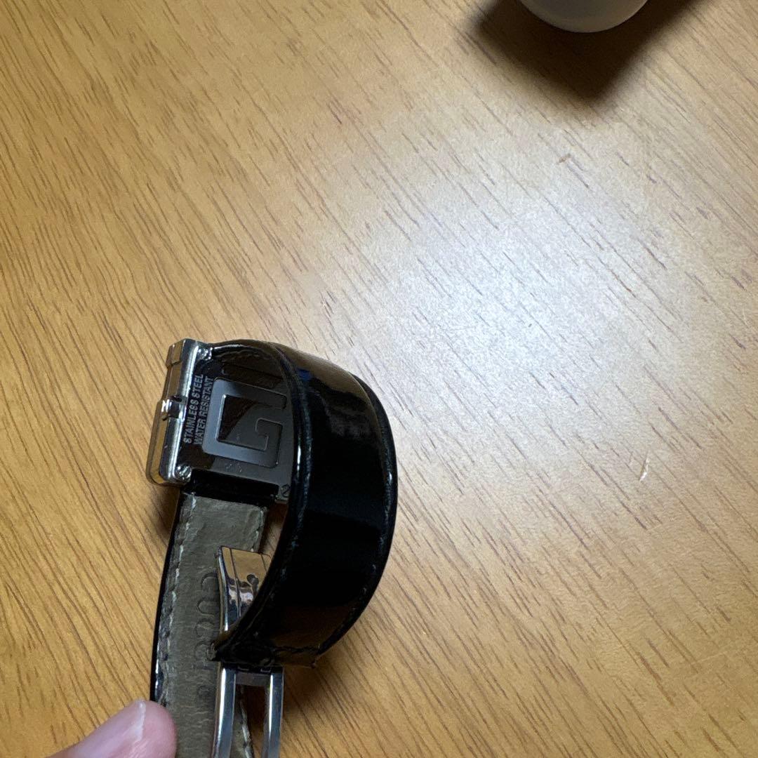 GUCCI バングルウォッチ Mサイズ（電池切れ・動作未確認／ジャンク扱い）